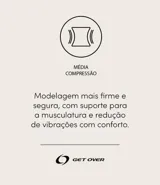 Bermuda deportiva blanca de microfibra texturizada, con forro, tiro medio y bolsillo en la cintura.