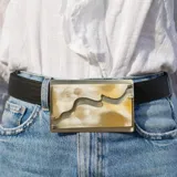 Cinto para jean con hebilla decorativa en guampa y alpaca, diseño elegante y moderno.