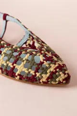 Bailarina destalonada con tejido de algodón trenzado a mano, con interior en piel y suela de cuero. Modelo exclusivo de dfyf diseñado y fabricado en España.