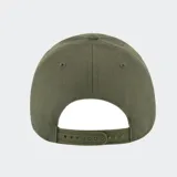 Gorro rojo de béisbol con logo de los New York Yankees bordado en blanco y logo de la marca 47 en el lateral.