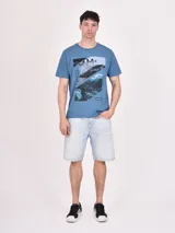 Bermuda blanca de jean de corte recto.