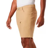 Short color beige de corte recto, con bolsillos laterales y traseros.