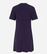 Vestido corto azul marino de rib de viscosa, con cuello polo blanco contrastante y mangas cortas.