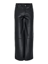 Pantalón negro de cuero sintético, de corte recto y tiro alto.