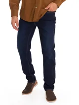 Pantalón de jean azul oscuro, corte recto, tiro medio, con proceso de desgaste ligero.