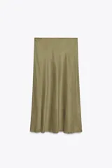 Falda midi color verde oliva de tiro alto con cintura elástica.