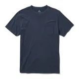 Remera azul de manga corta con bolsillo en el pecho.