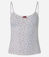 Blusa de pijama regata de bretel fino confeccionada en microfibra con estampa de mini corazones y detalle de picueta en el escote.