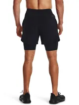 Short deportivo Under Armour Vanish Elite 2in1 para hombre, color negro, con calza interior ajustada y short exterior holgado con bolsillos laterales.