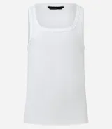 Musculosa blanca de rib con textura acanalada, escote cuadrado y breteles medianos. Confeccionada en algodón certificado BCI y elastano.