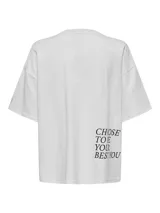 Remera gris melange de algodón con hombros caídos y cuello redondo. Estampado frontal con la frase "Make it simple, choose to be happy" y una imagen de señales de tránsito de Nueva York.