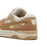 Championes Puma 180 color beige, con detalles en marrón y blanco. Confeccionados en cuero, gamuza y malla.