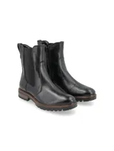 Botín de cuero negro con elásticos laterales al tono, caña media y suela de goma con detalle de vira marrón.