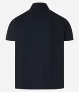 Camisa polo negra de manga corta, confeccionada en poliamida y elastano, con cuello inglés abotonado y tecnología Performance que proporciona mayor comodidad térmica, elasticidad y secado rápido.