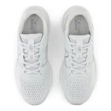 Championes New Balance 520 V8, color celeste con detalles en blanco, confeccionados en malla y material sintético, ideales para running y uso diario.