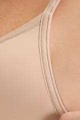 Soutien de taza soft sin aro, color negro, con tirantes finos ajustables y elástico con logo en el contorno inferior.