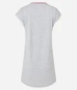 Camisón corto gris melange con escote en V y botones, detalle de encaje en las mangas y bies contrastante en color rosado.