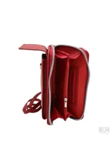 Billetera tipo portacelular de color beige con correa larga regulable. Presenta un compartimento principal con cierre superior y un bolsillo frontal con solapa decorado con el logo metálico de la marca Las Oreiro.