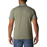 Polo de hombre Columbia Tech Trail, color blanco, de manga corta, con logo bordado en el pecho. Confeccionada en tejido hidroabsorbente Omni-Wick™ con elastano.