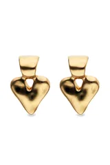 Pendientes de botón dorados con forma de corazón tridimensional y acabado pulido.