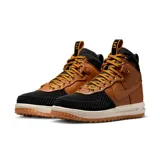 Championes de caña alta Nike Lunar Force 1 Duckboot, color marrón chocolate con detalles en negro y cordones amarillos.