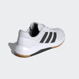 Championes de training Adidas Dropset Base, color blanco con detalles en negro y suela color caramelo.