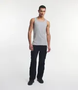 Musculosa gris melange de corte regular con escote cuadrado.