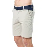 Bermuda color beige con bolsillos laterales y traseros.