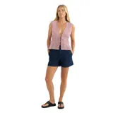 Remera sin mangas con estampado a cuadros rojos y blancos, escote en V pronunciado y cierre frontal con lazo.