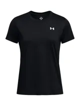 Remera deportiva Under Armour Tech™ SSC Solid negra de corte clásico con logo blanco en el pecho.