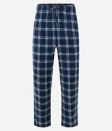 Conjunto de pijama largo para hombre, compuesto por una remera de manga corta azul marino con bolsillo en el pecho y un pantalón largo con cintura elástica y estampado de cuadros azules y blancos.