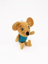 Peluche del Ratón Pérez con cuerpo marrón y camiseta azul.