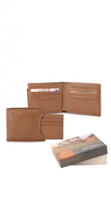 Billetera marrón de cuero con bolsillo al frente, tarjetero extraíble con elástico, doble compartimento para billetes, tarjeteros y bolsillos.