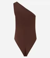 Body básico color durazno, con escote asimétrico y un solo hombro. Confeccionado en microfibra de poliamida y elastano.
