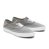 Championes Vans Authentic VR3 SF color gris con cordones blancos y suela de goma color crema con línea negra.