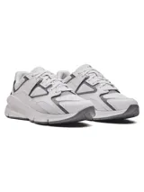 Zapatillas Under Armour Forge 96 LTHR RISSUE unisex, color blanco con detalles en gris.