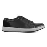 Zapato casual Hi-Tec Chailey de cuero color marrón con cordones, suela blanca y detalles en gamuza.