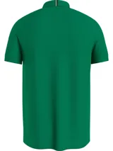 Chomba verde de piqué de algodón con cuello clásico, cartera de dos botones, logo Hilfiger en el pecho y logo bordado en la manga.