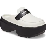Zueco Crocs Stomp Loafer color blanco con plataforma negra y detalle de antifaz negro en el empeine.