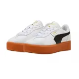 Zapatillas Puma Palermo Elevata de cuero color blanco con detalles en negro y suela color naranja.