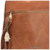 Mochila negra de ecocuero con aplique de gamuza en la parte superior. Tiene un compartimento principal con cierre de cremallera, bolsillos frontal y trasero con cierre, bolsillo interior con cierre y correas ajustables.