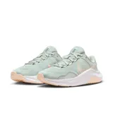 Zapatillas de entrenamiento de mujer con diseño en color verde, ligeras y con buena tracción.