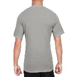 Remera gris de entrenamiento Adidas con logo de la marca estampado en el frente. Corte clásico y mangas cortas.