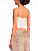 Top bandeau marrón con textura floral y nudo central.