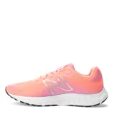 Championes de mujer en color coral, con diseño moderno y parte superior de malla transpirable para una excelente ventilación.