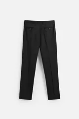 Pantalón de vestir negro de lana, corte recto, con bolsillos laterales y traseros de ojal con botón.