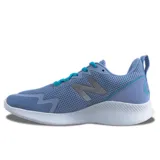 Championes New Balance WRYVLCY1 de dama, color lila con detalles en celeste y gris.