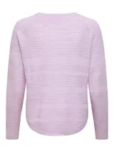 Sweater lila de punto con cuello redondo y mangas largas raglán.