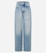 Pantalón baggy de jeans celeste con trabillas en la cintura, cierre tradicional y bolsillos. Corte holgado y de tiro alto.