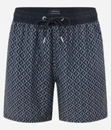 Bermuda de baño masculina confeccionada en microfibra con estampado geométrico en tonos grises. Cuenta con cintura elástica ajustable con cordón, y un bolsillo trasero.